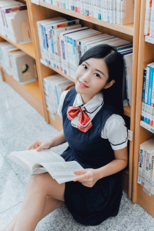 妈妈蕾丝打底衫